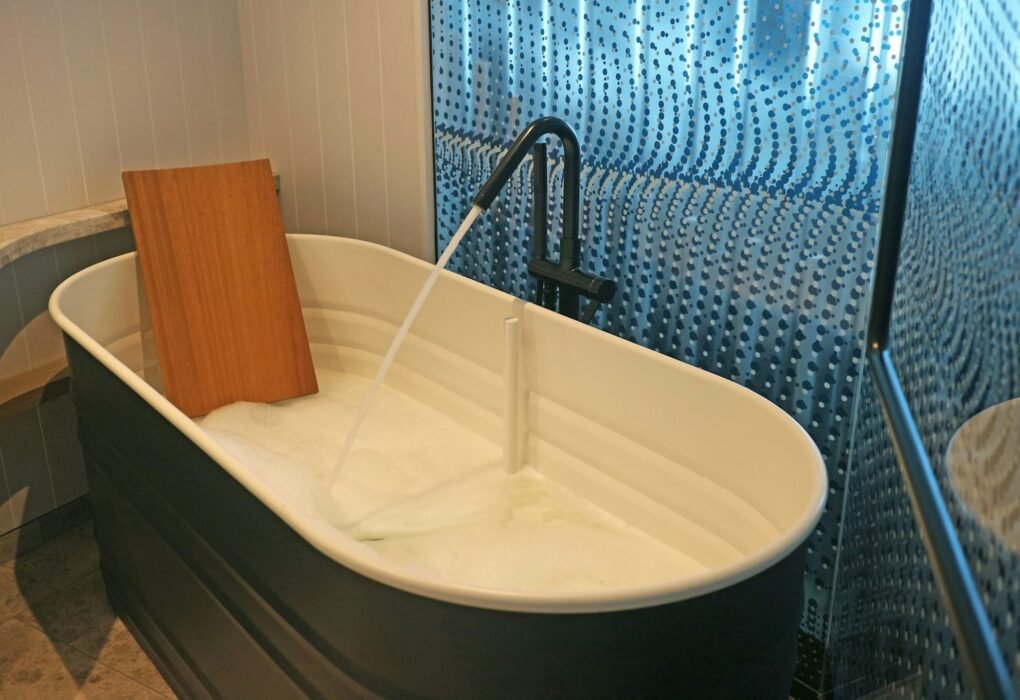 Tub